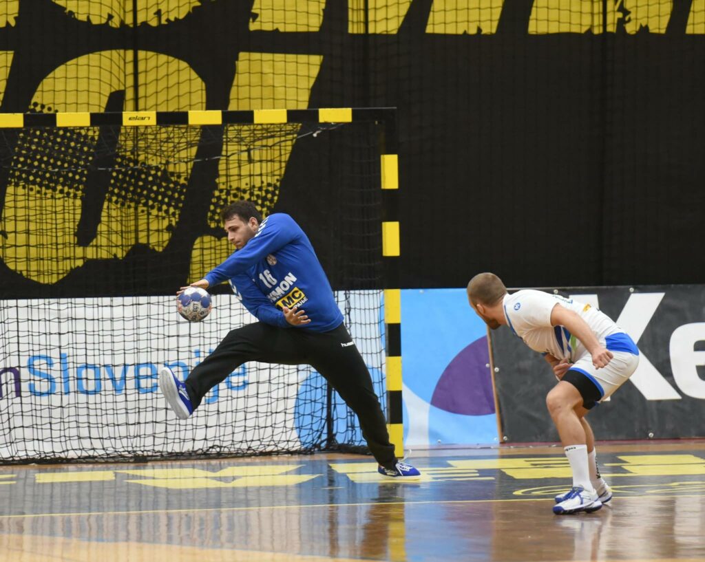 SEHA: Milosavljev saves Vardars win in Presov | Handball 