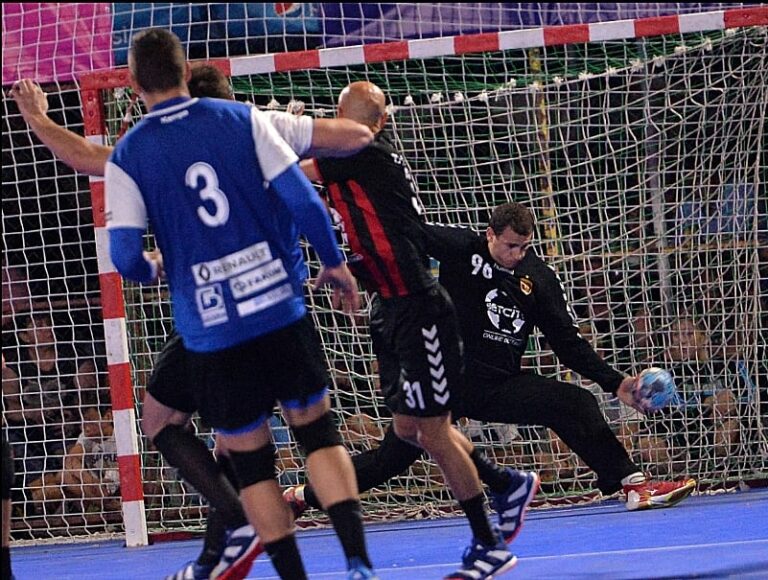 How many handball saves by Dejan Milosavljev (RK Vardar 