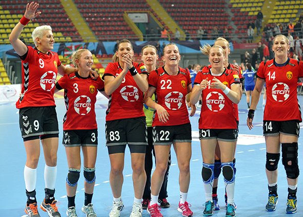 Women S Handball Csm Bucharest Vs Vardar Skopje In The Champions League Semi Finals The Romania Journal