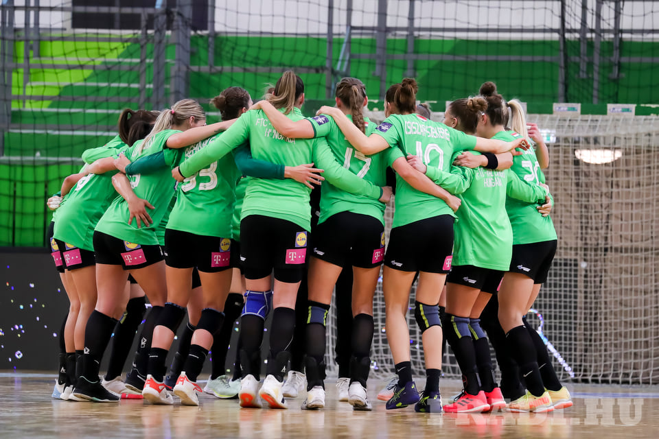 Ferencvárosi TC on X: 🏆 CHAMPIONS 🏆 Our women's handball team also took  home the National Championship cup! 👏🥳 #Fradi #ftc #ferencvaros   / X