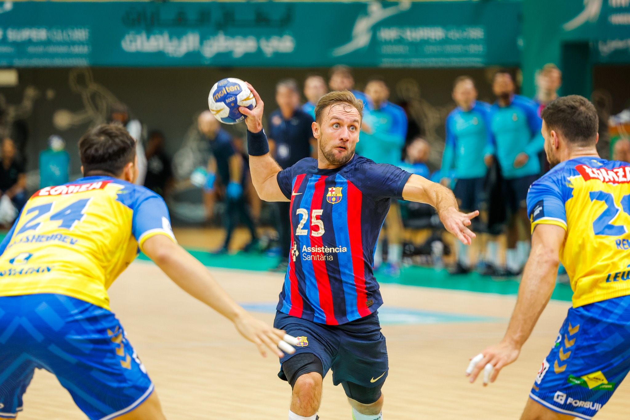 MundoFerro.LH on X: Sus inicios en el Handball 🤾‍♂️