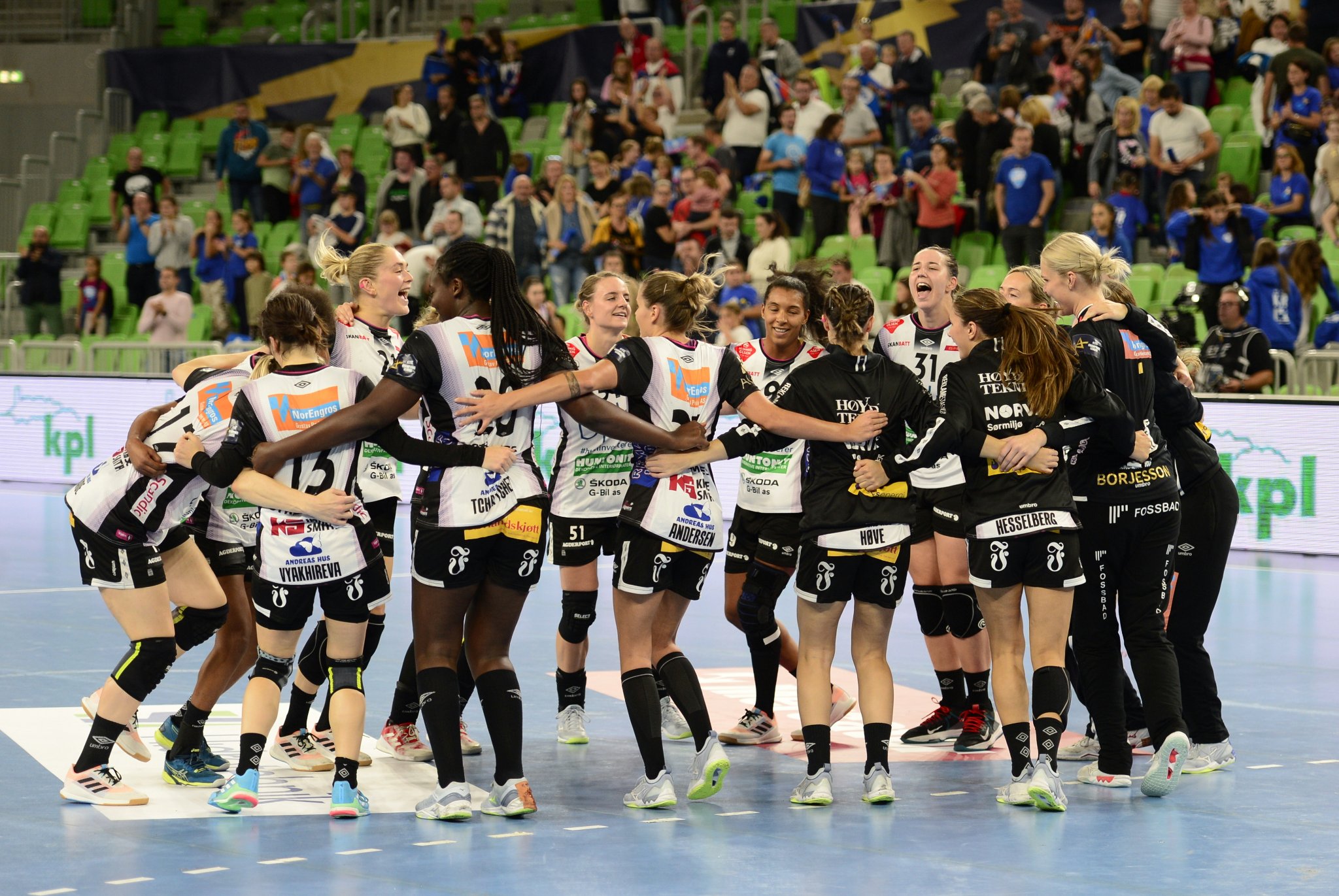 MVM Dome to host Women's EHF CL Final4 2023: Gyor VS Vipers, FTC ...